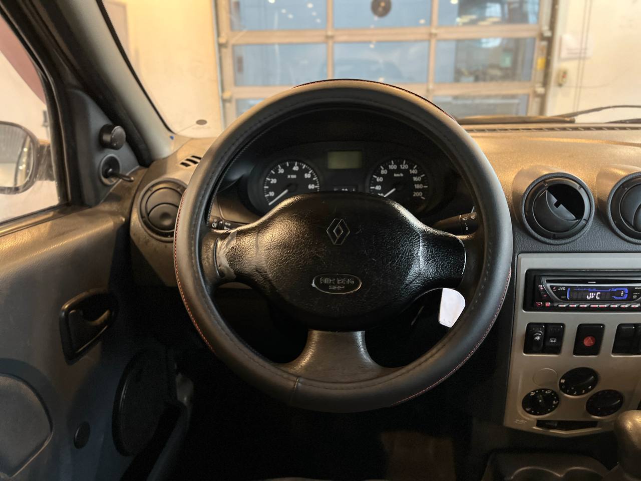 RENAULT LOGAN