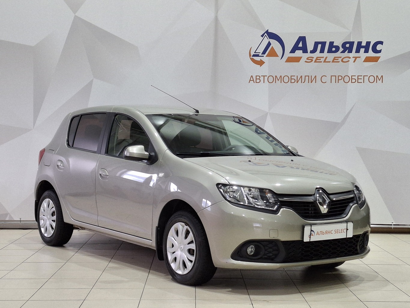 RENAULT SANDERO