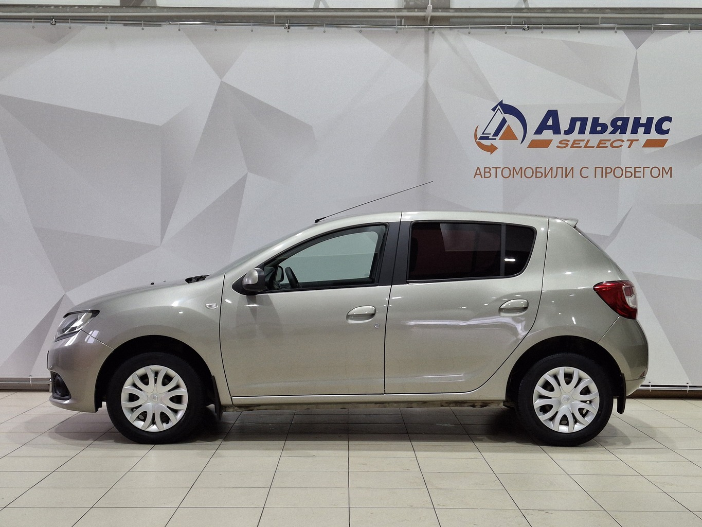 RENAULT SANDERO