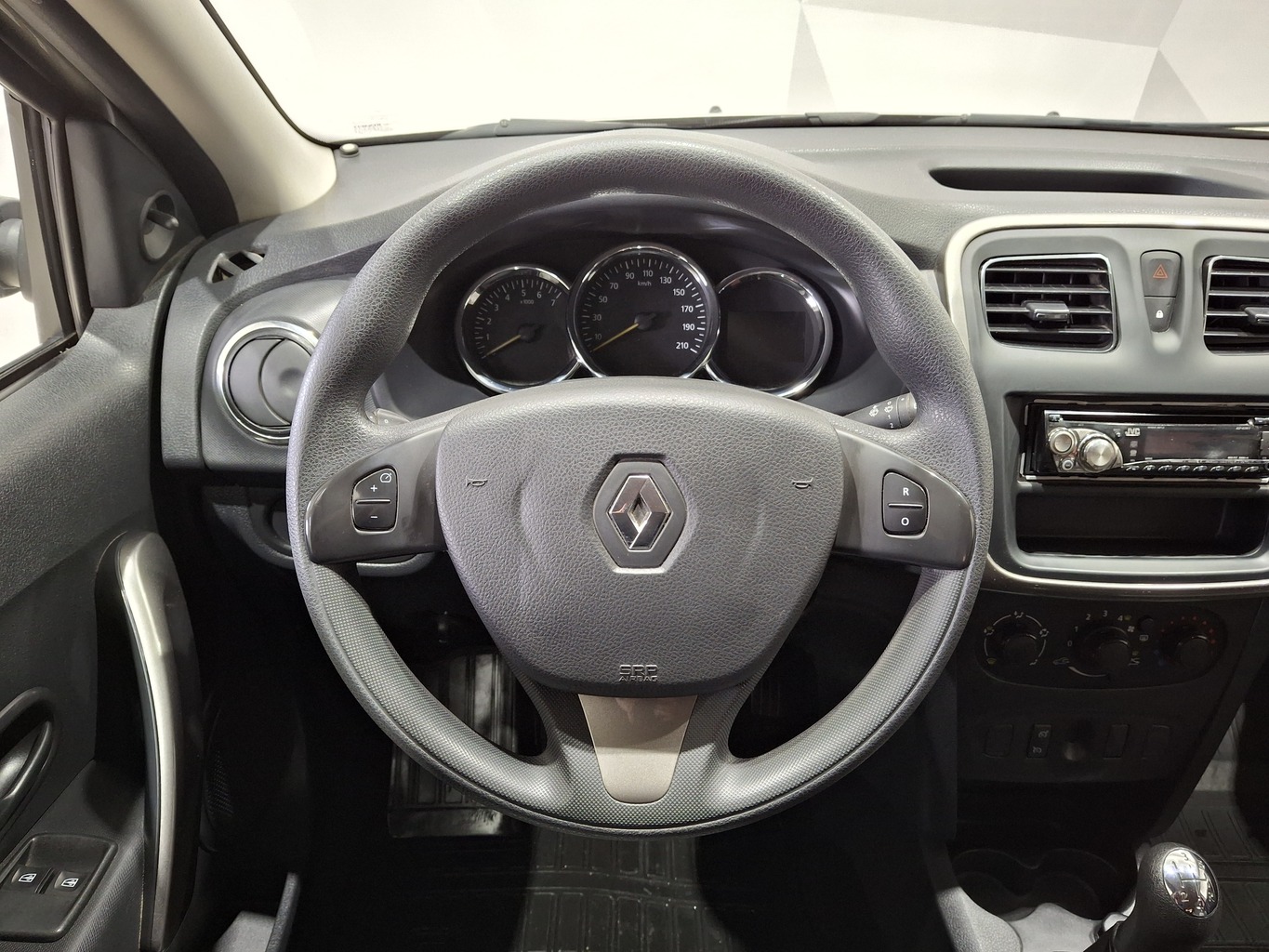 RENAULT SANDERO