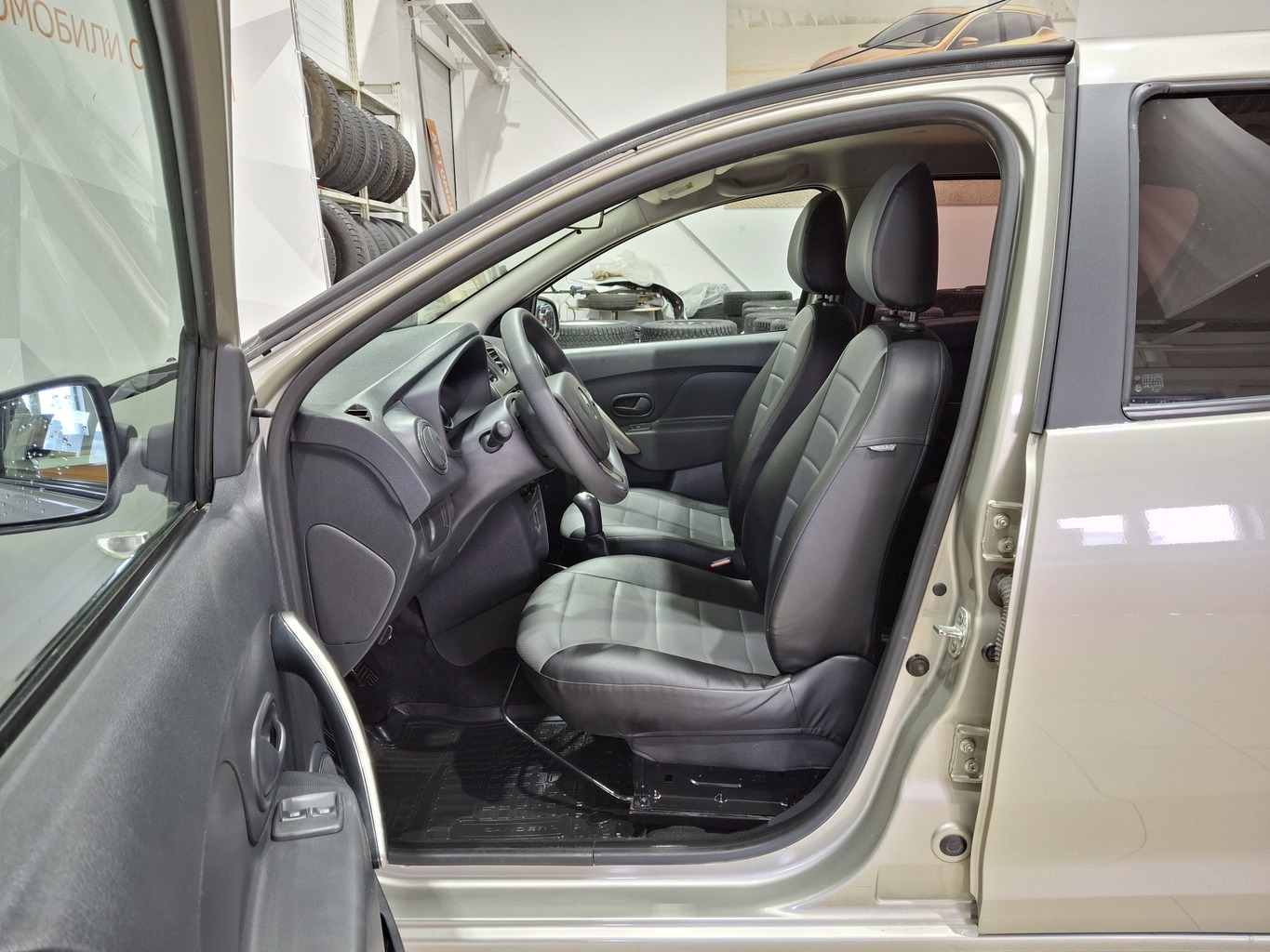 RENAULT SANDERO