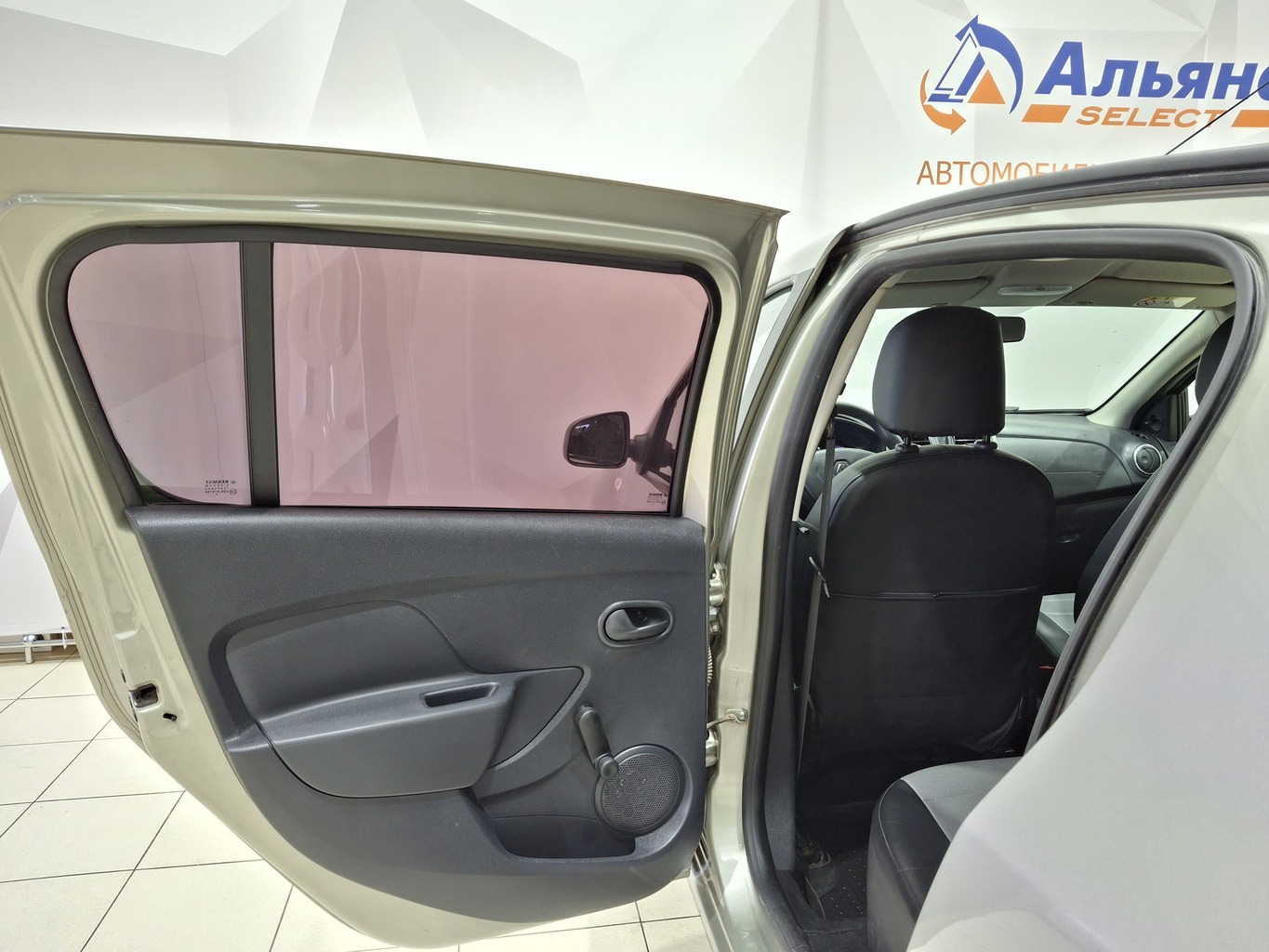 RENAULT SANDERO
