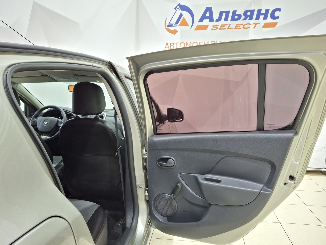 RENAULT SANDERO