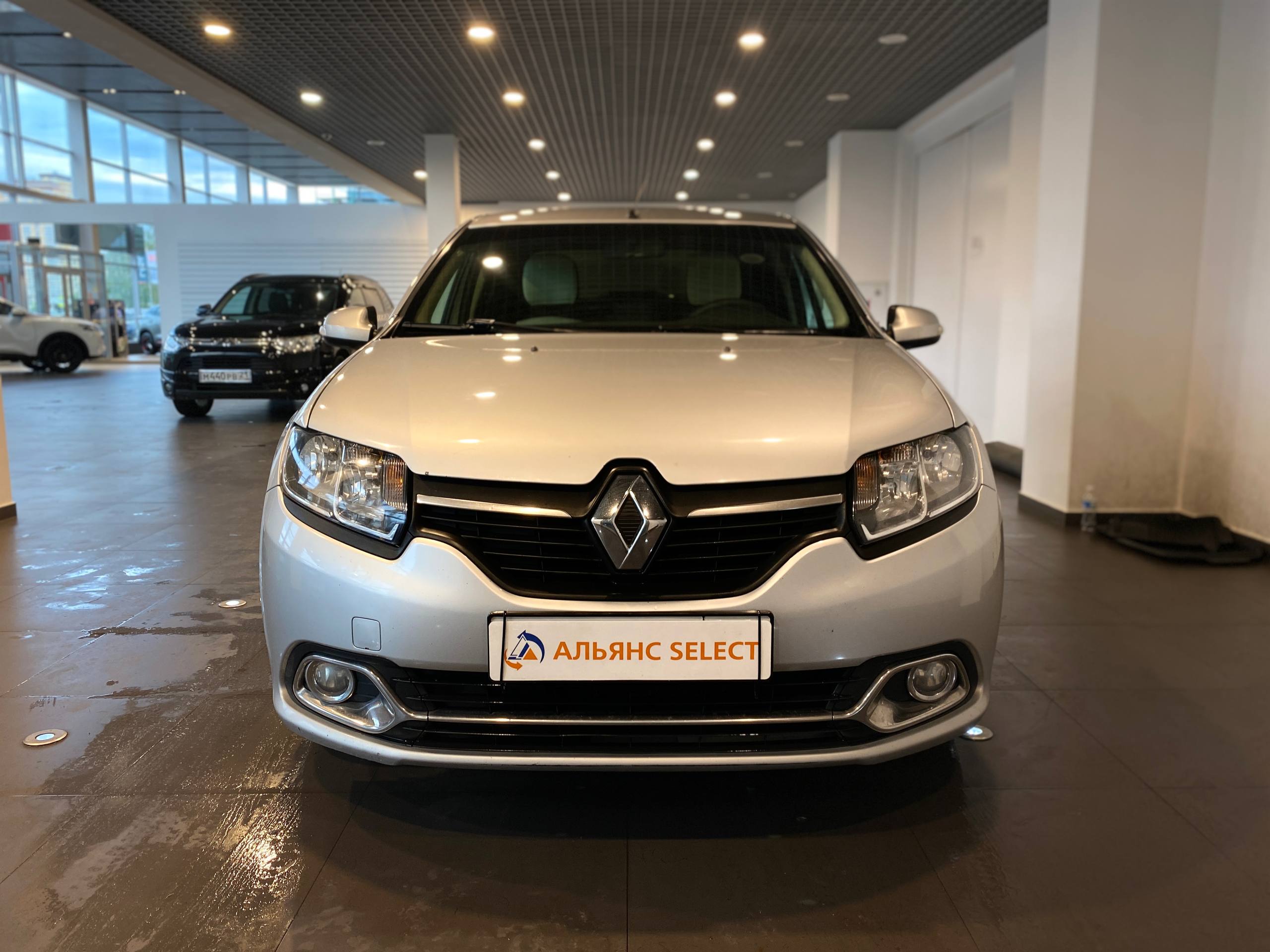 RENAULT LOGAN