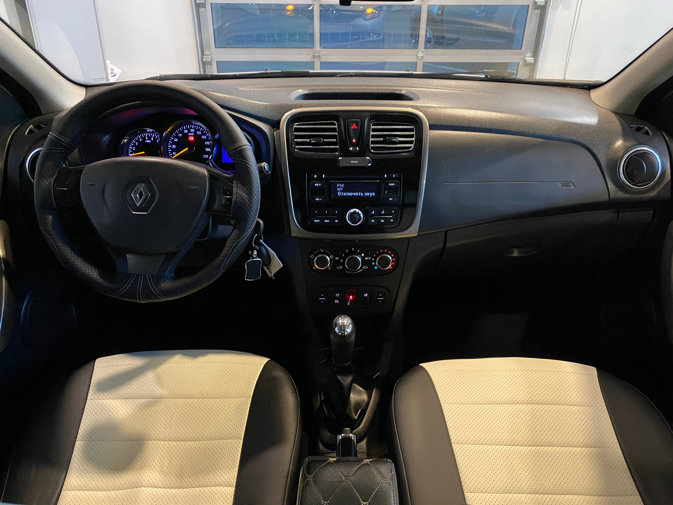 RENAULT LOGAN