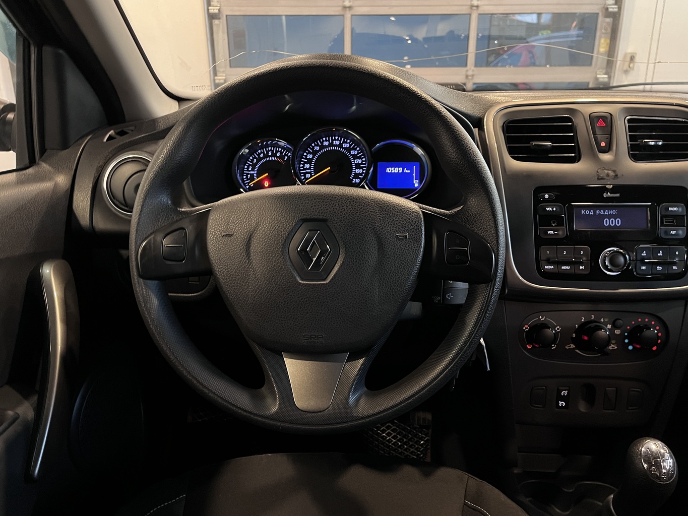 RENAULT SANDERO