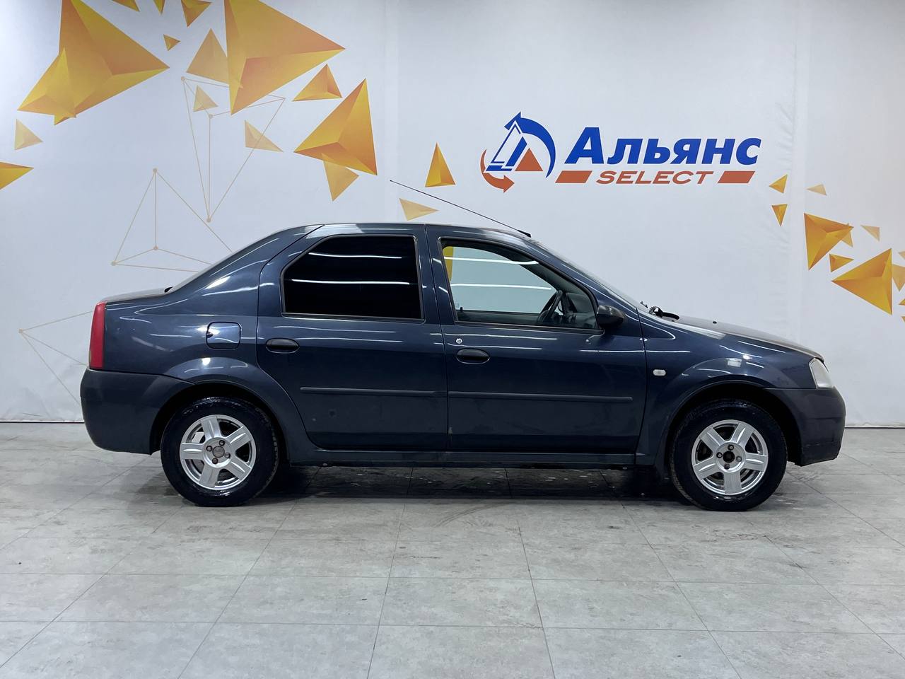 RENAULT LOGAN