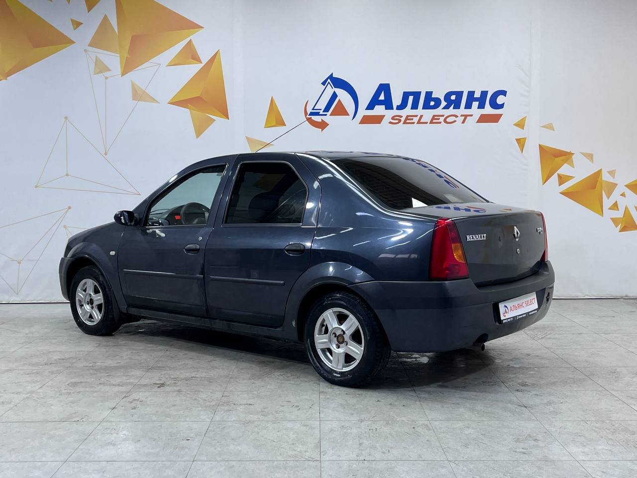 RENAULT LOGAN