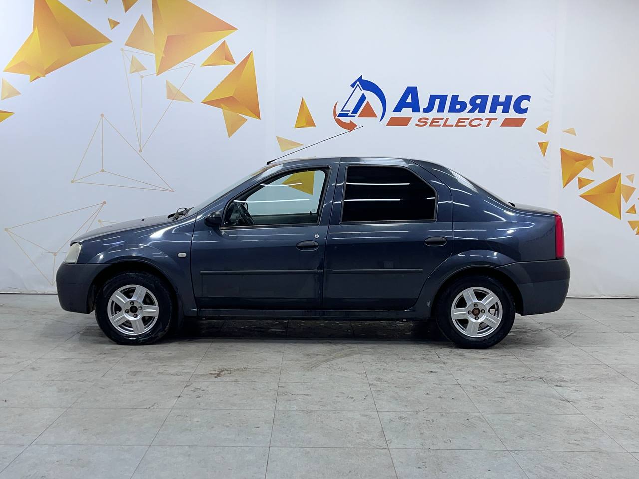 RENAULT LOGAN