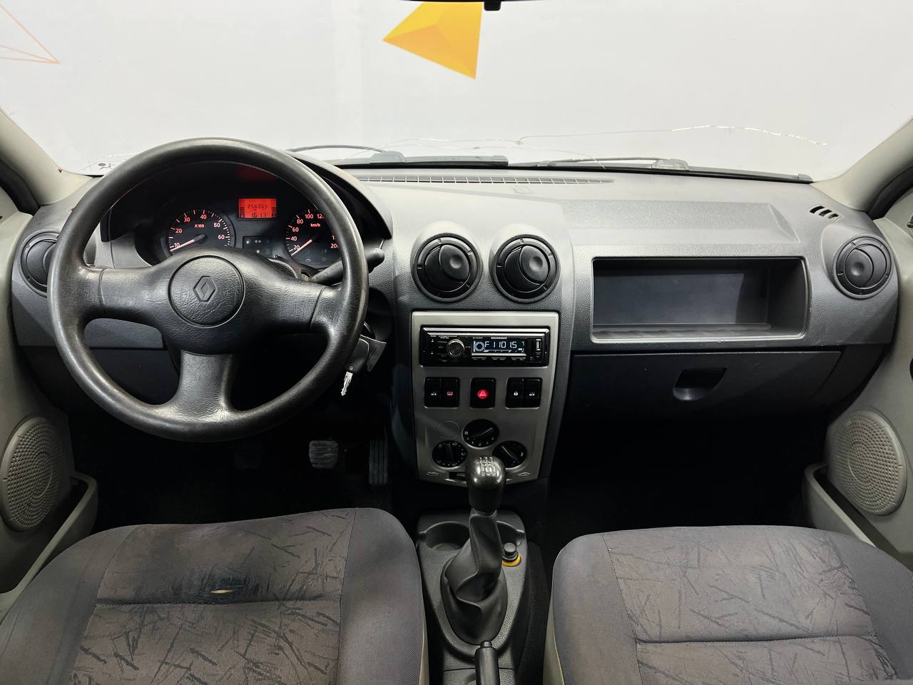 RENAULT LOGAN