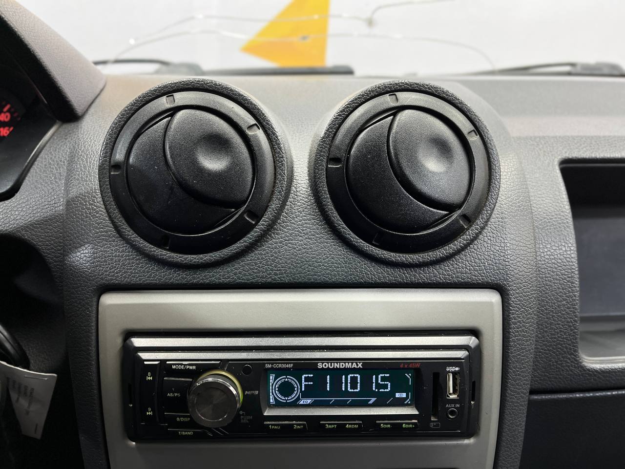 RENAULT LOGAN