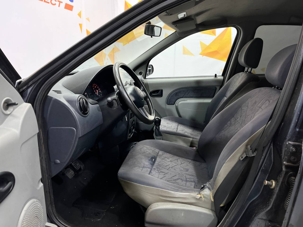 RENAULT LOGAN