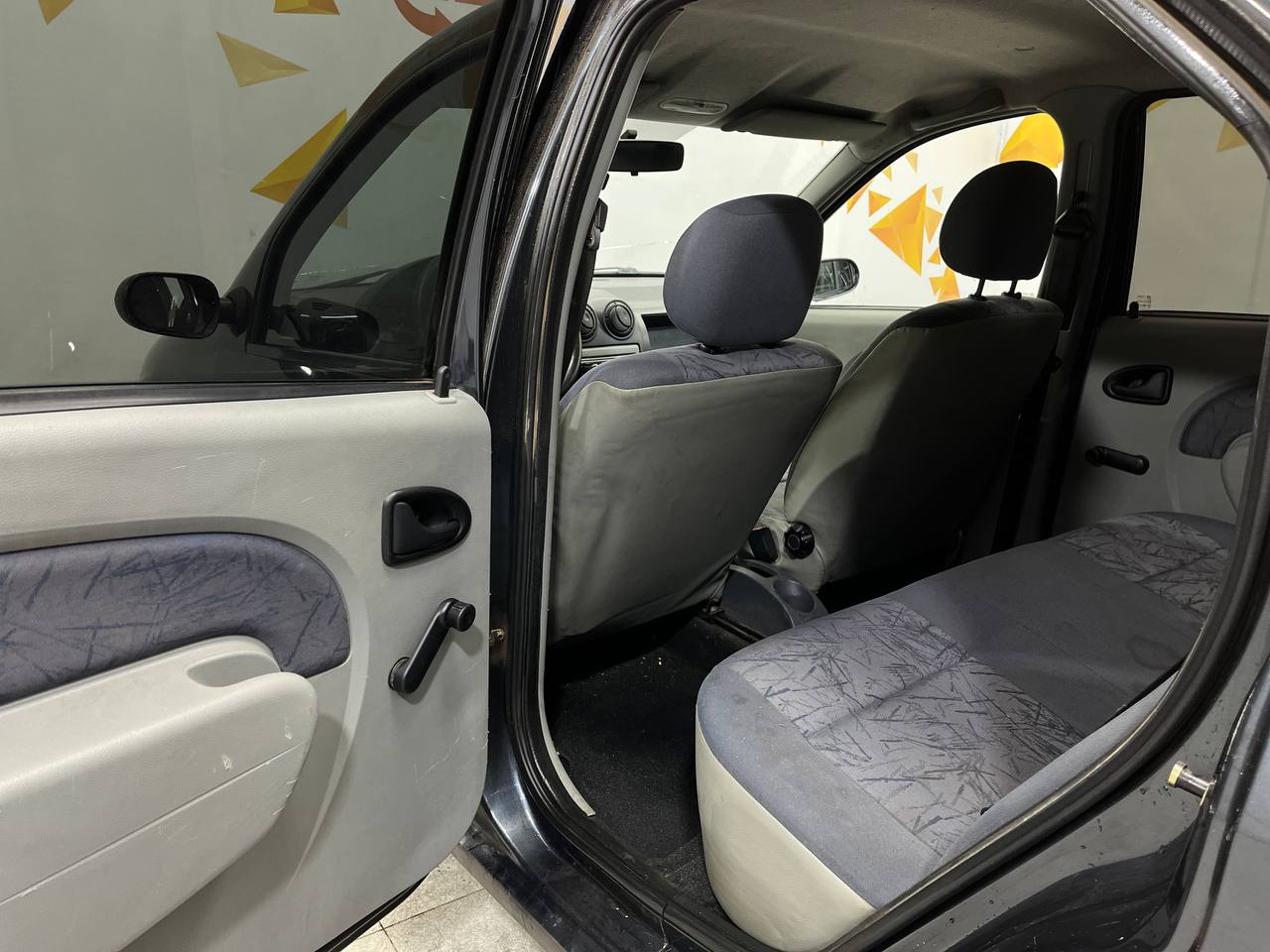 RENAULT LOGAN