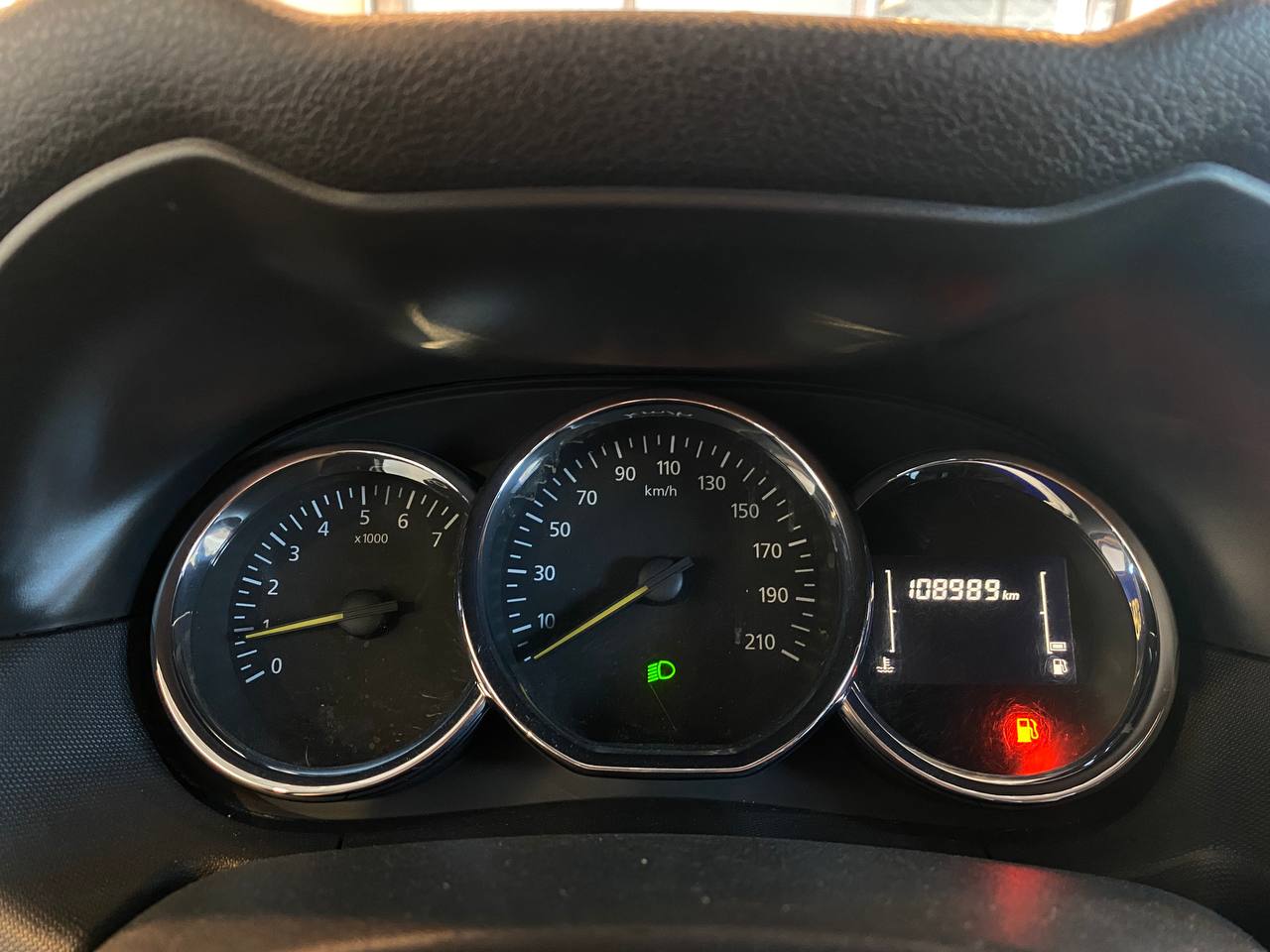 RENAULT DUSTER