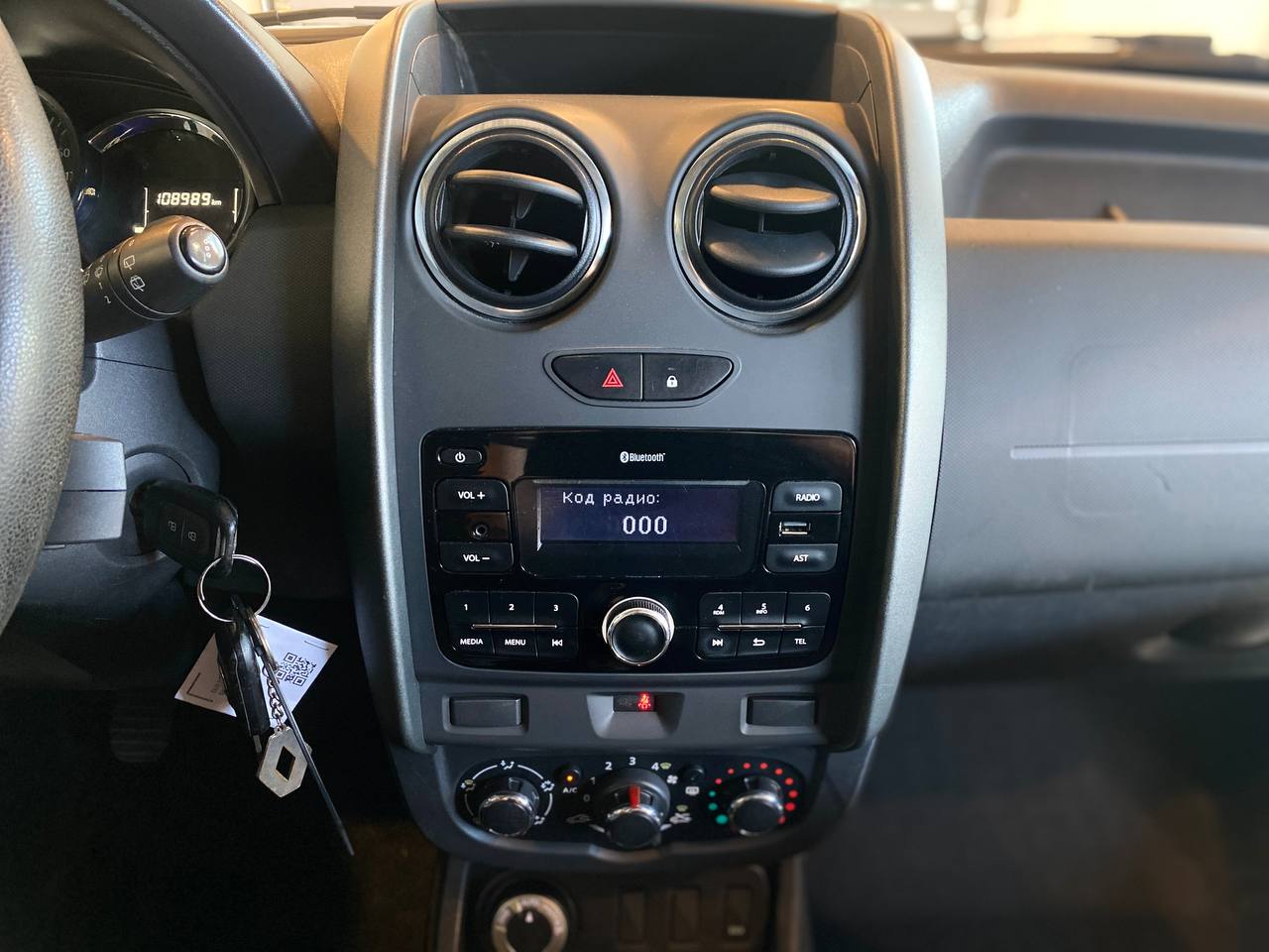 RENAULT DUSTER