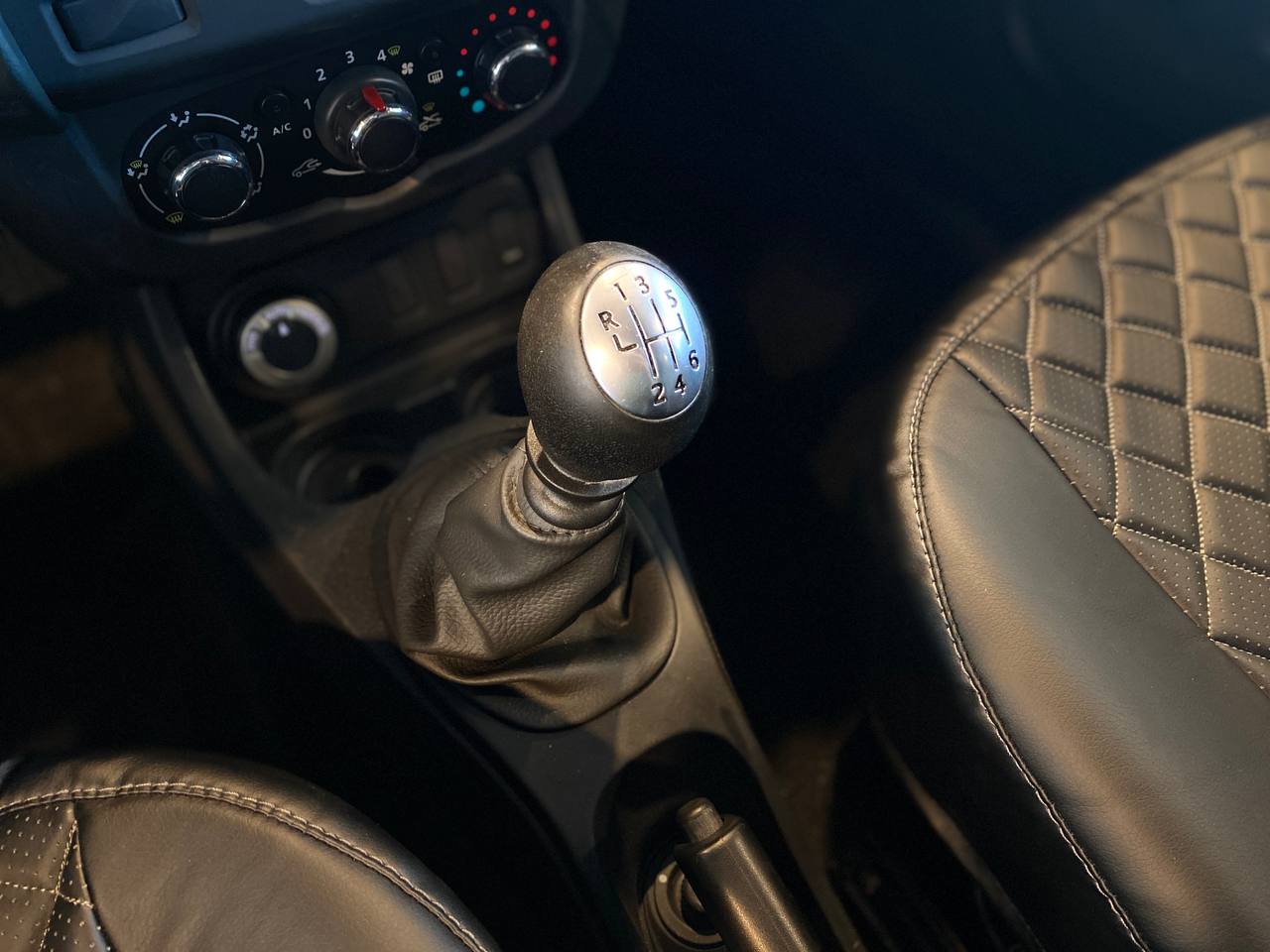RENAULT DUSTER