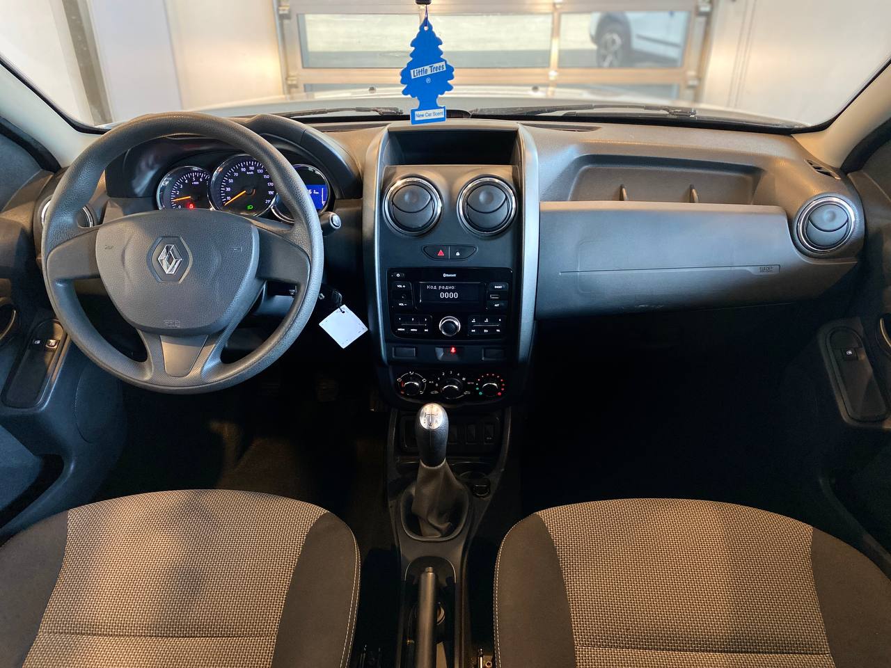 RENAULT DUSTER