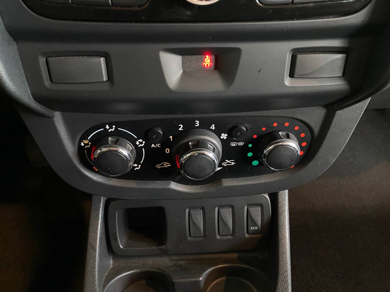 RENAULT DUSTER