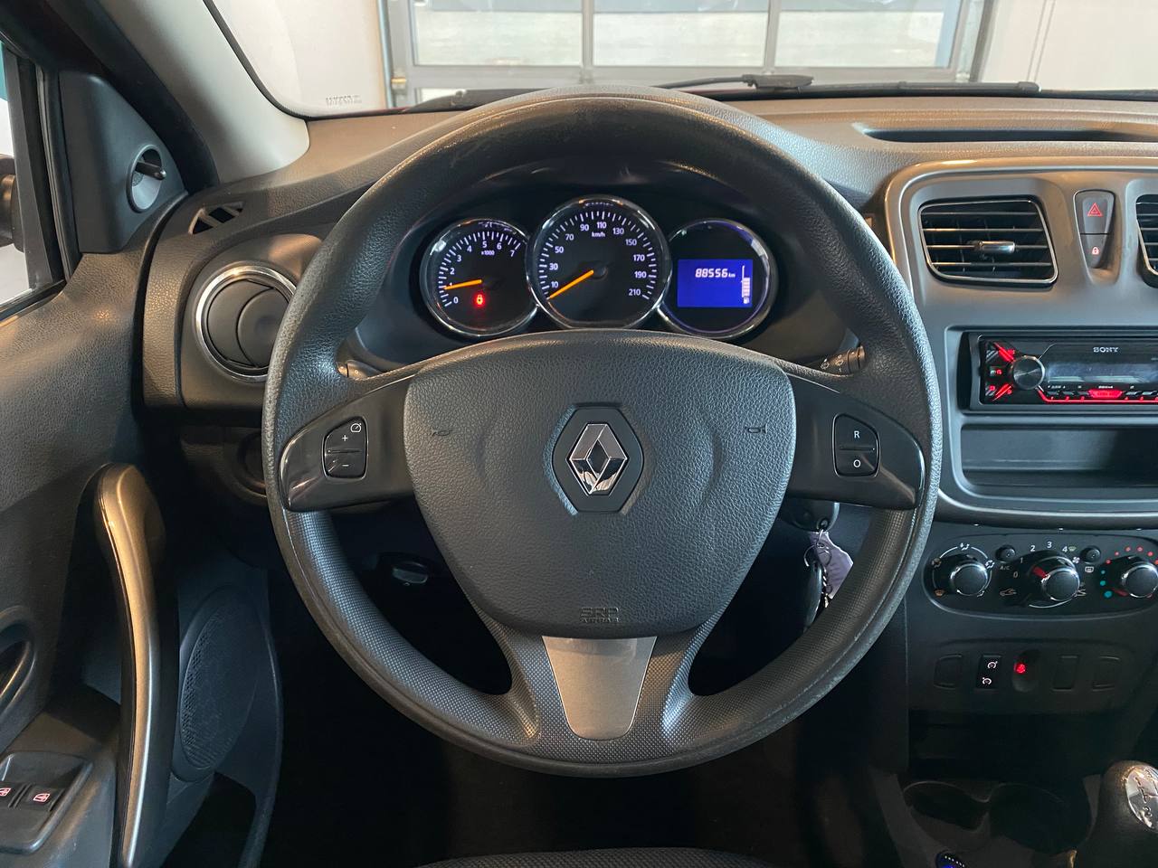 RENAULT SANDERO