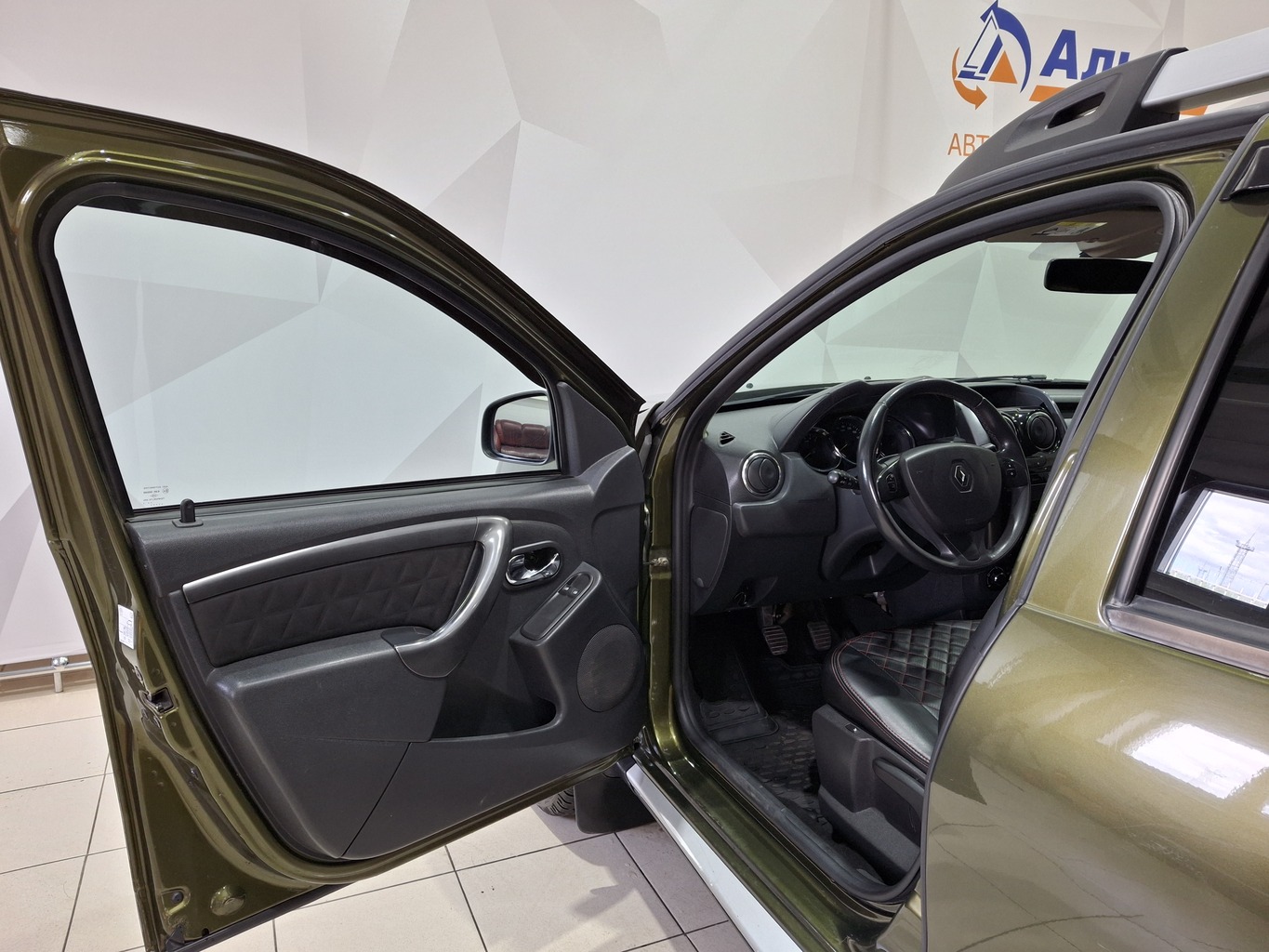 RENAULT DUSTER