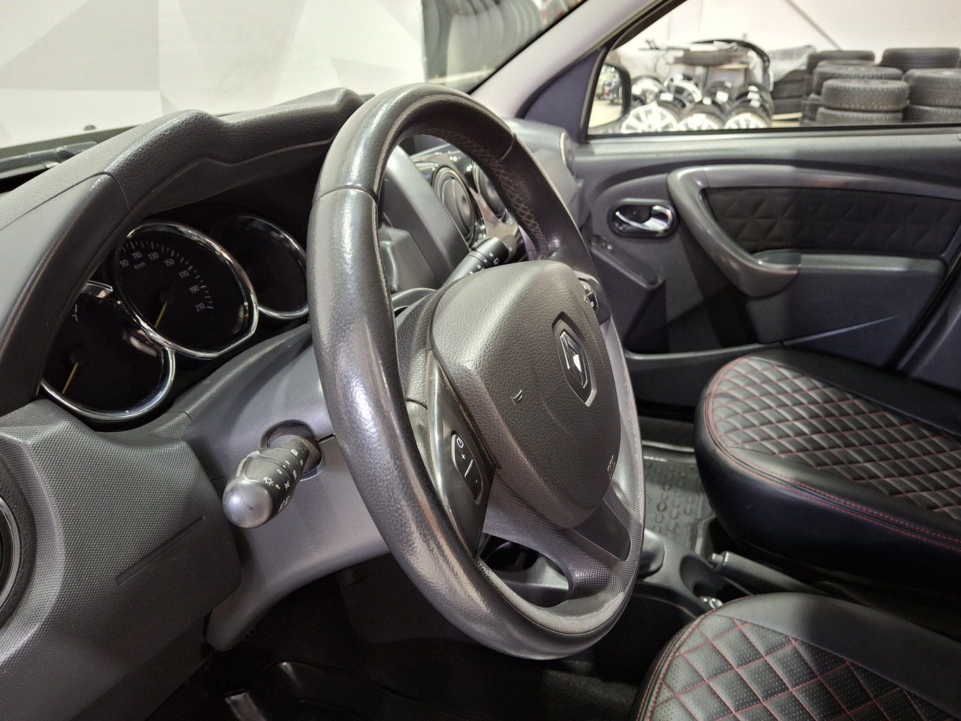 RENAULT DUSTER
