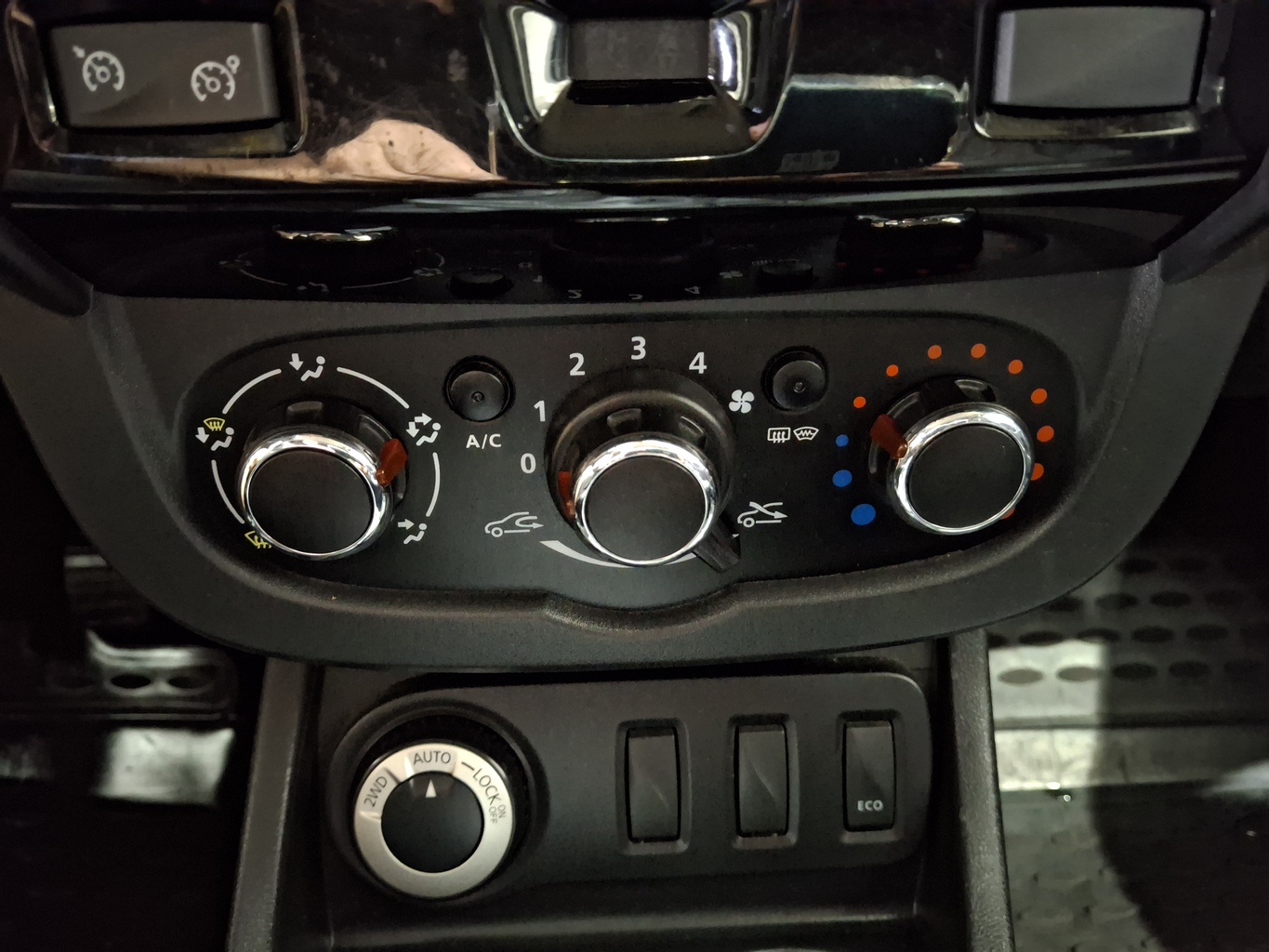 RENAULT DUSTER