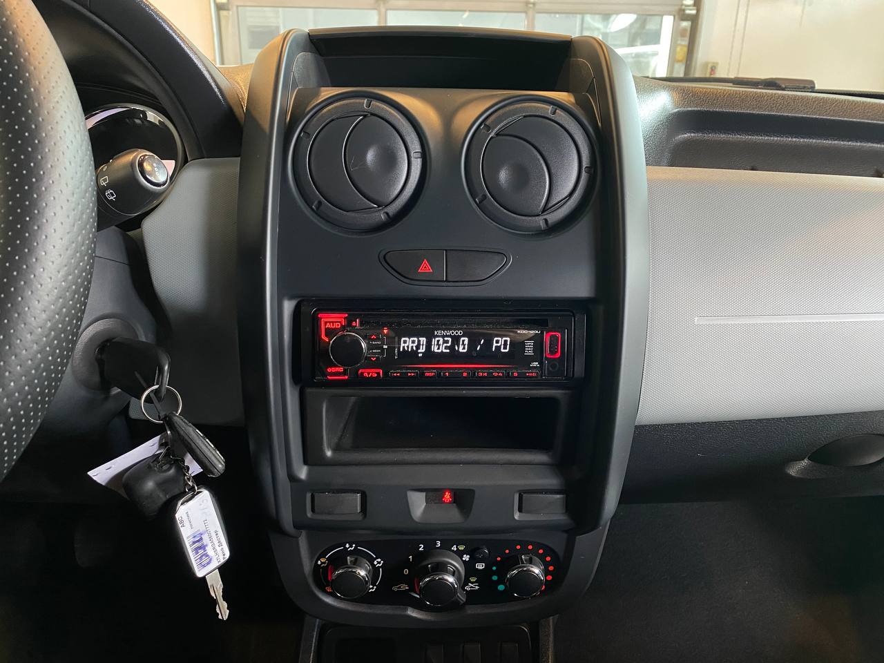 RENAULT DUSTER