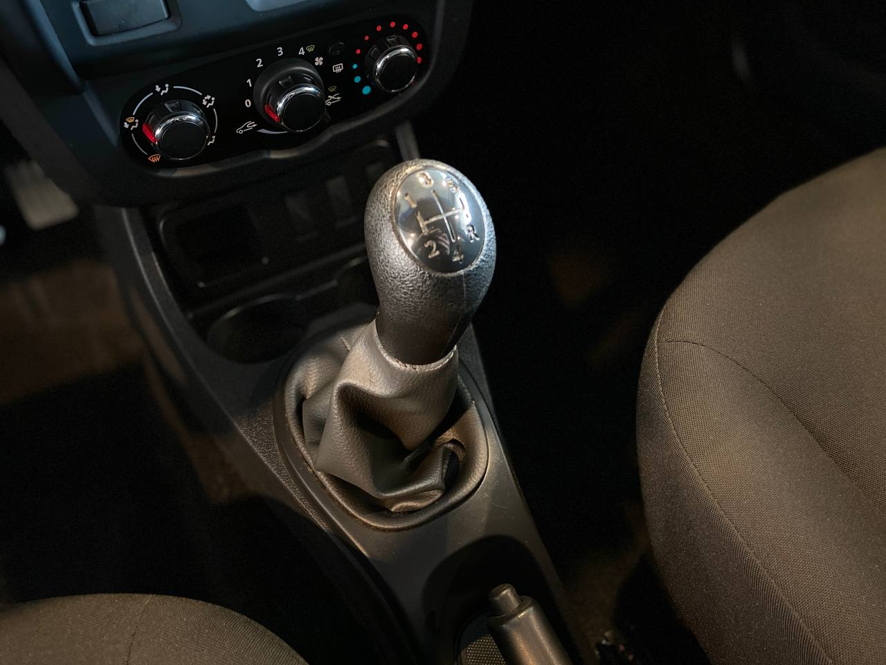 RENAULT DUSTER