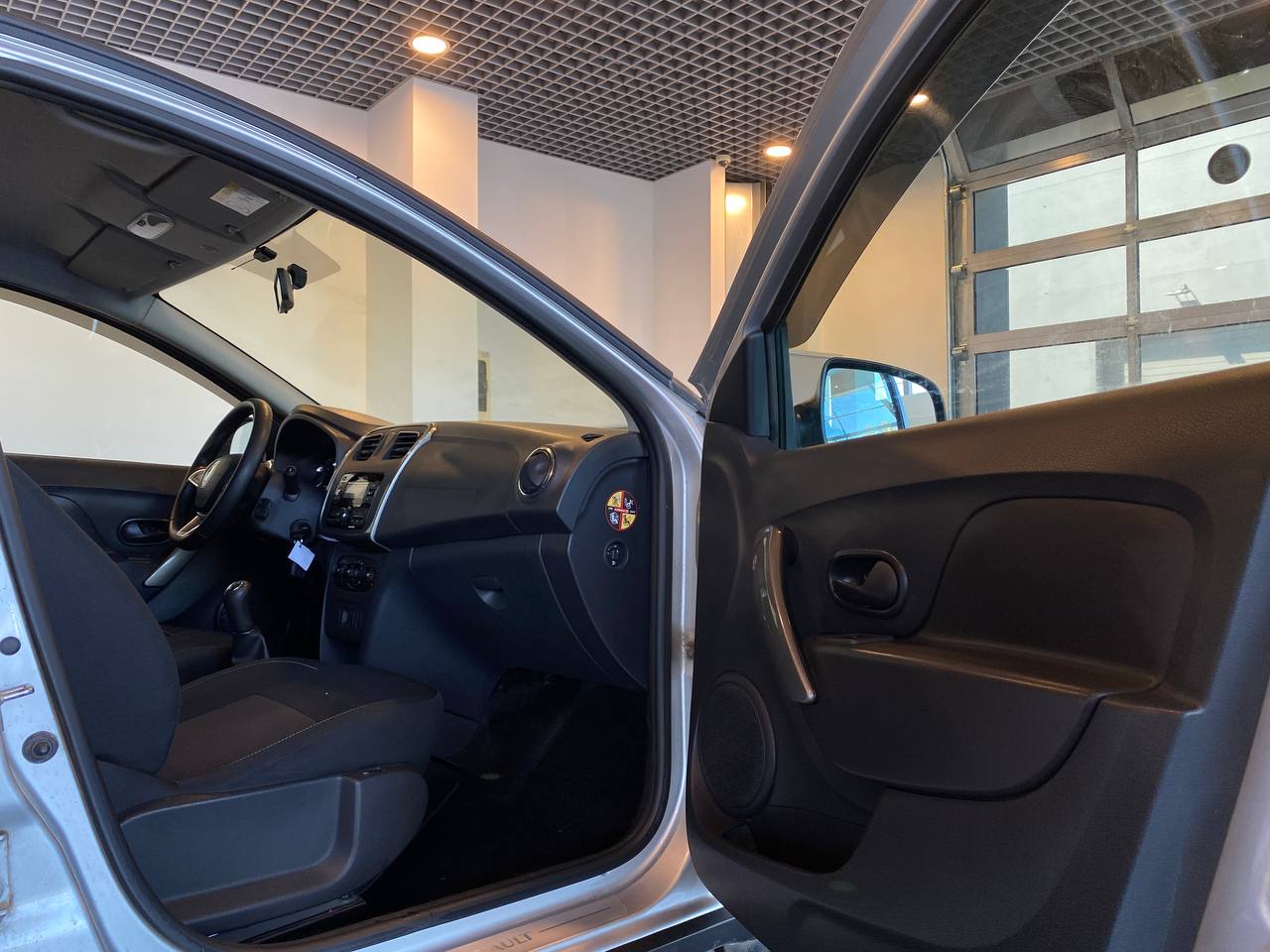 RENAULT LOGAN