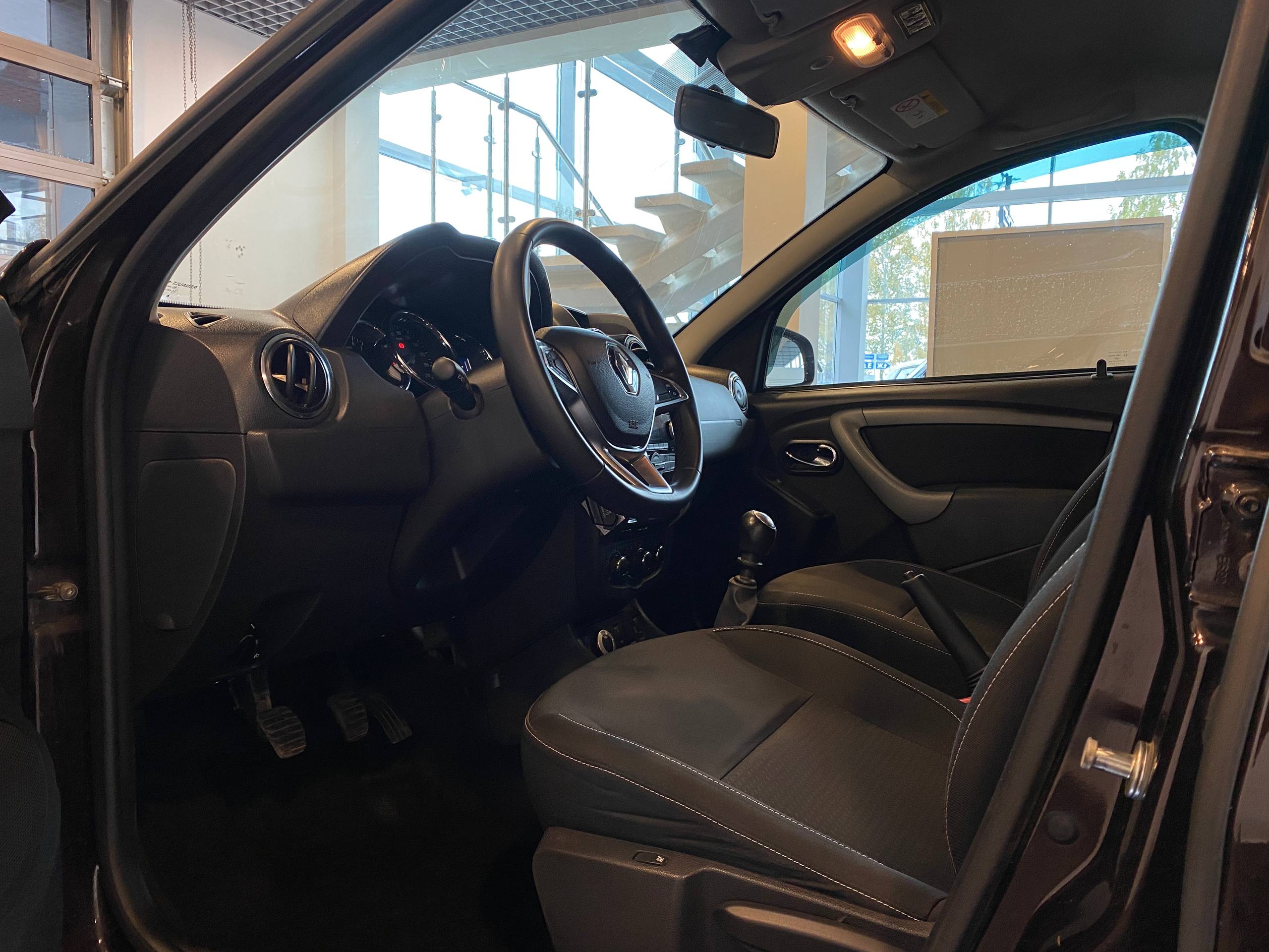 RENAULT DUSTER