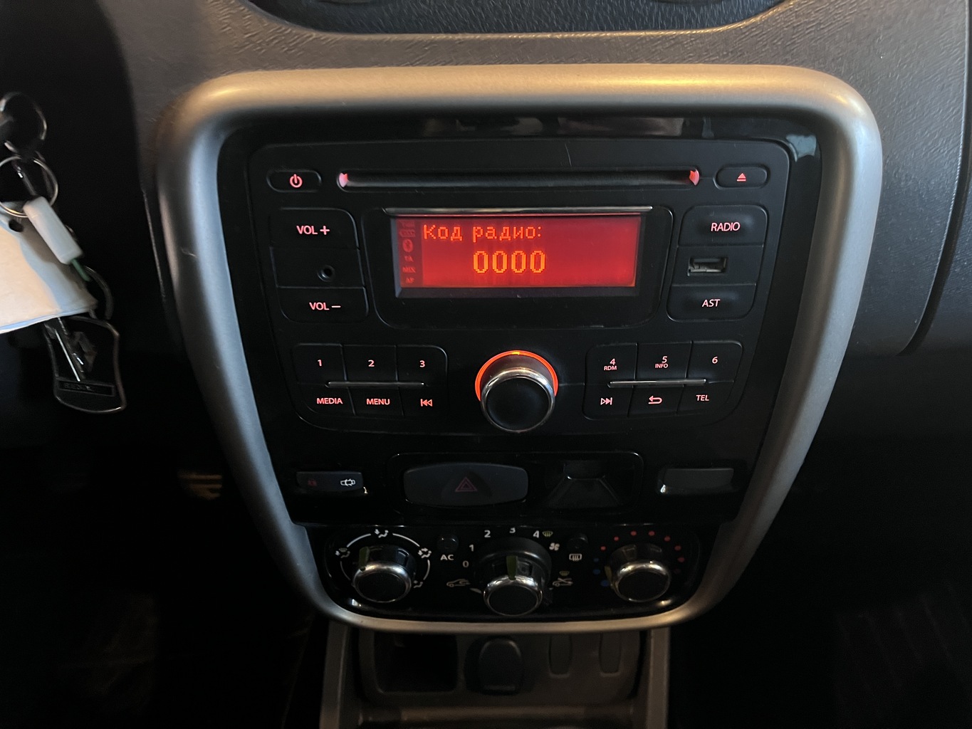 RENAULT DUSTER