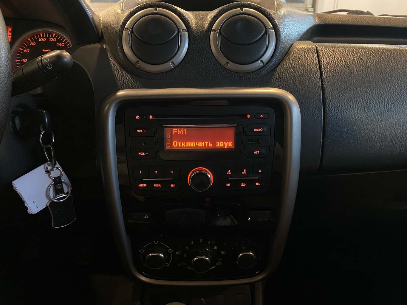 RENAULT DUSTER