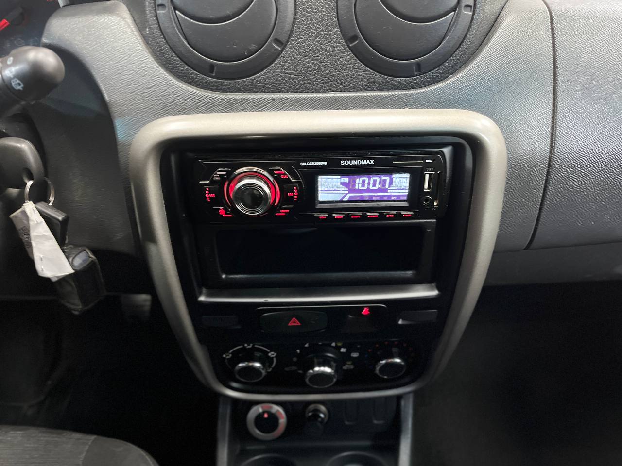 RENAULT DUSTER