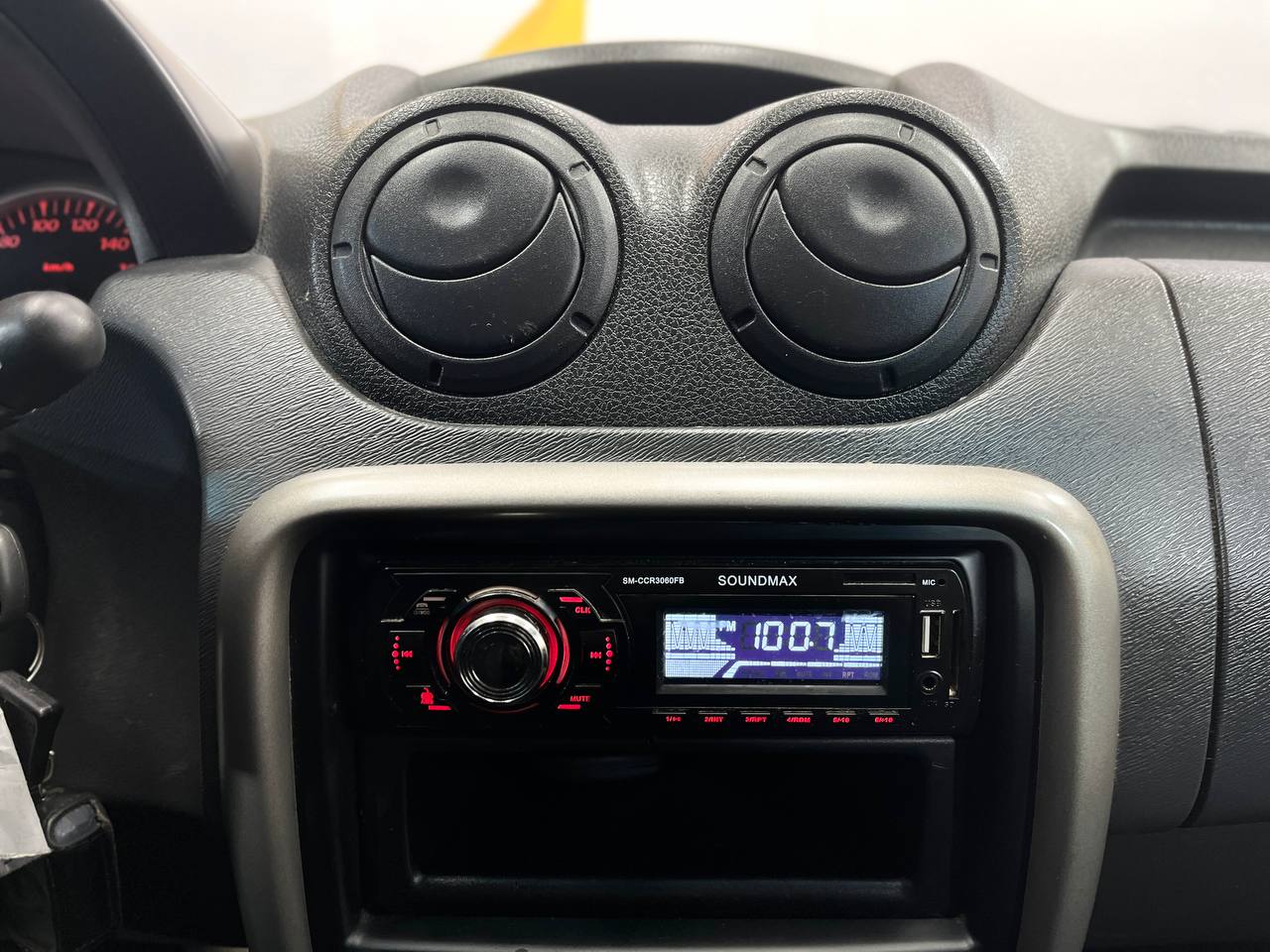 RENAULT DUSTER