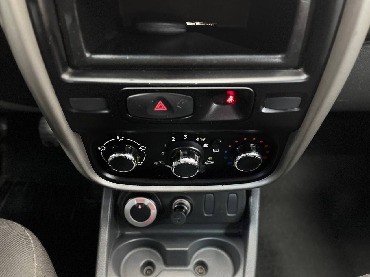 RENAULT DUSTER