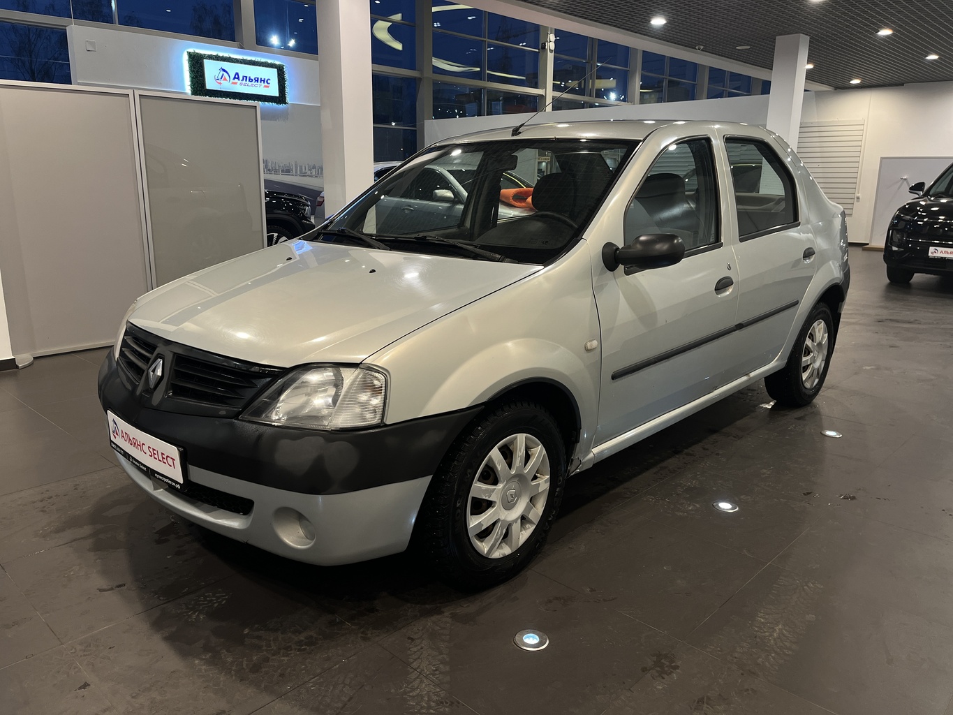 RENAULT LOGAN
