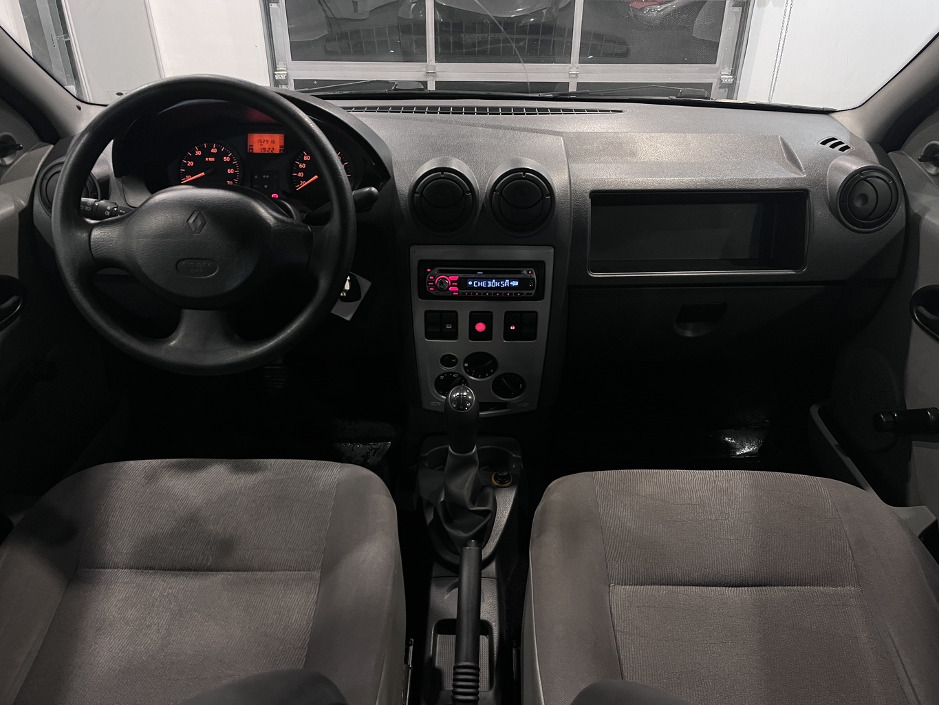 RENAULT LOGAN