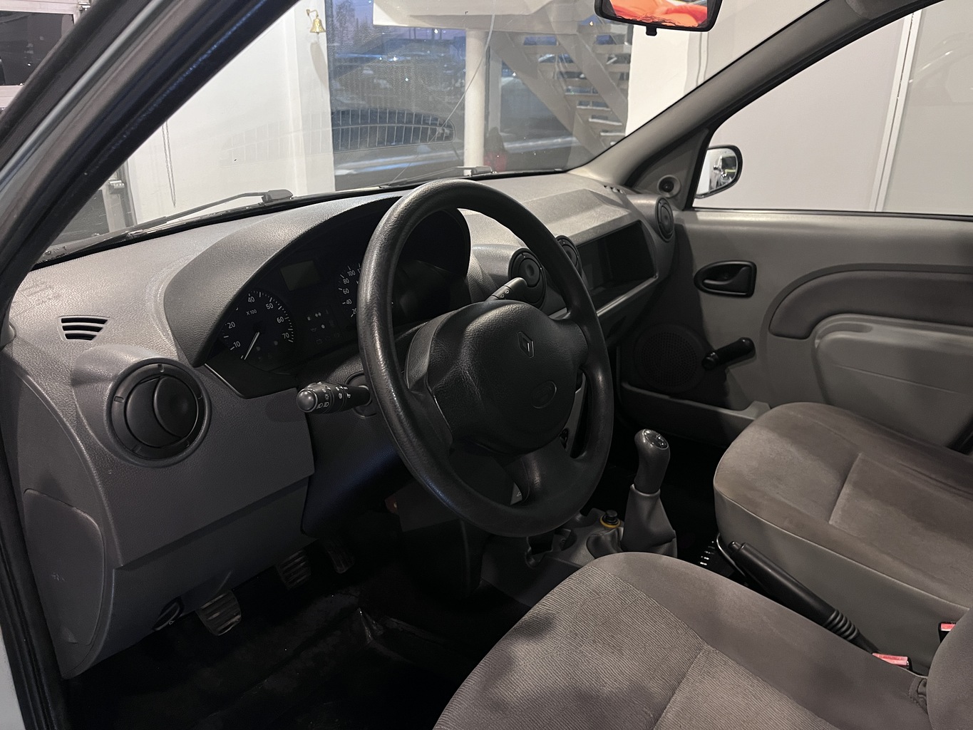 RENAULT LOGAN