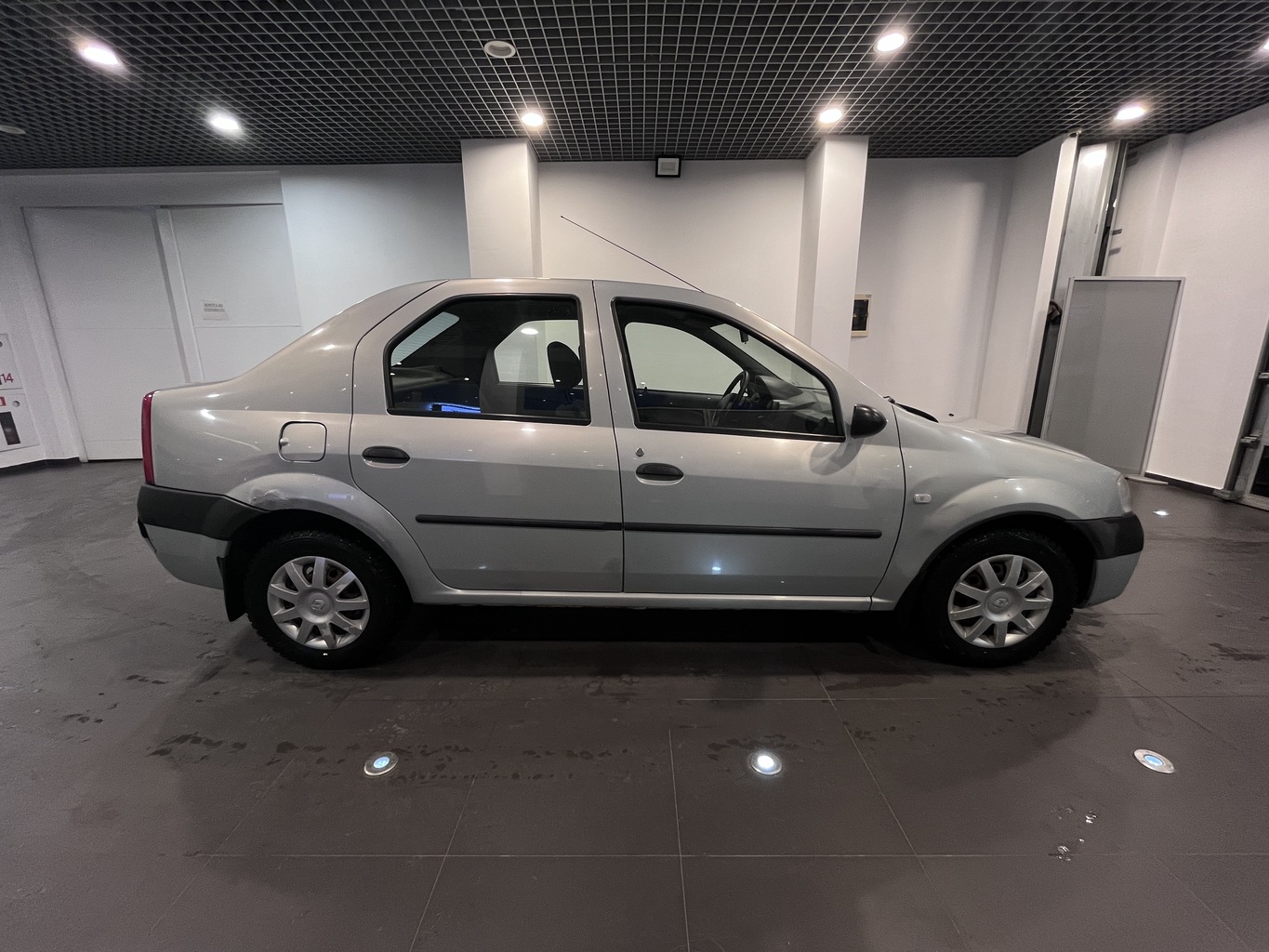 RENAULT LOGAN