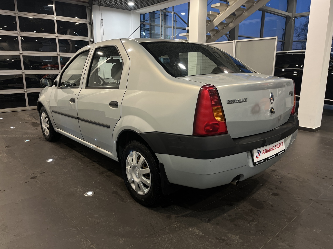 RENAULT LOGAN