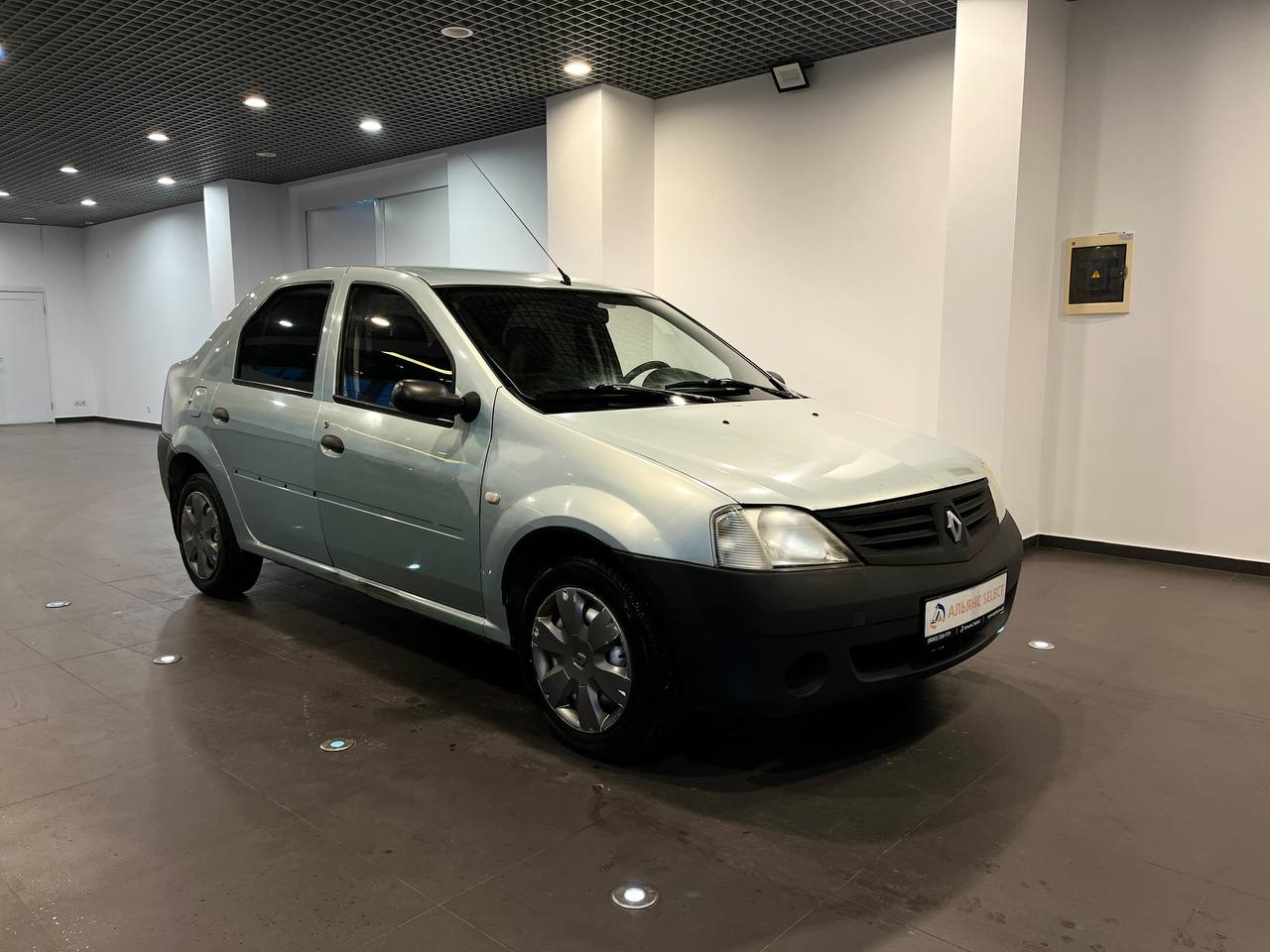 RENAULT LOGAN