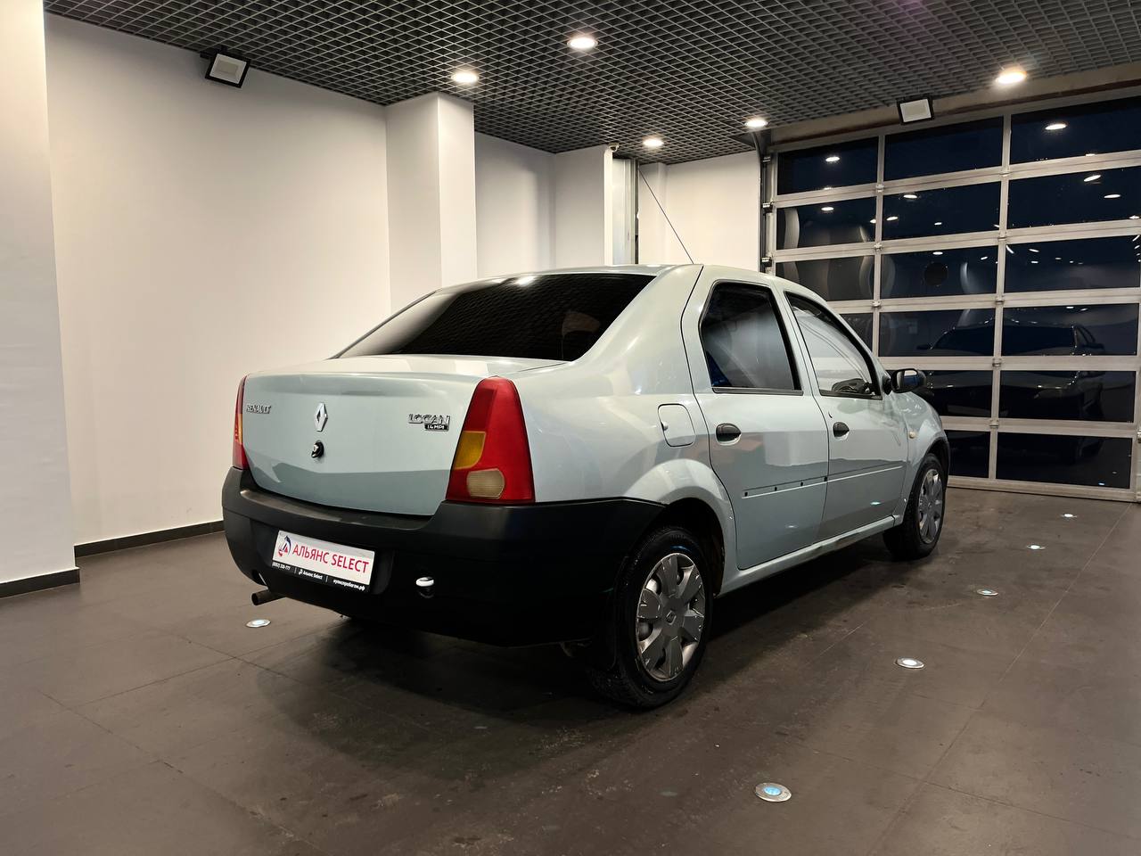 RENAULT LOGAN