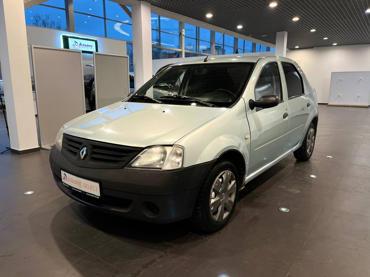 RENAULT LOGAN