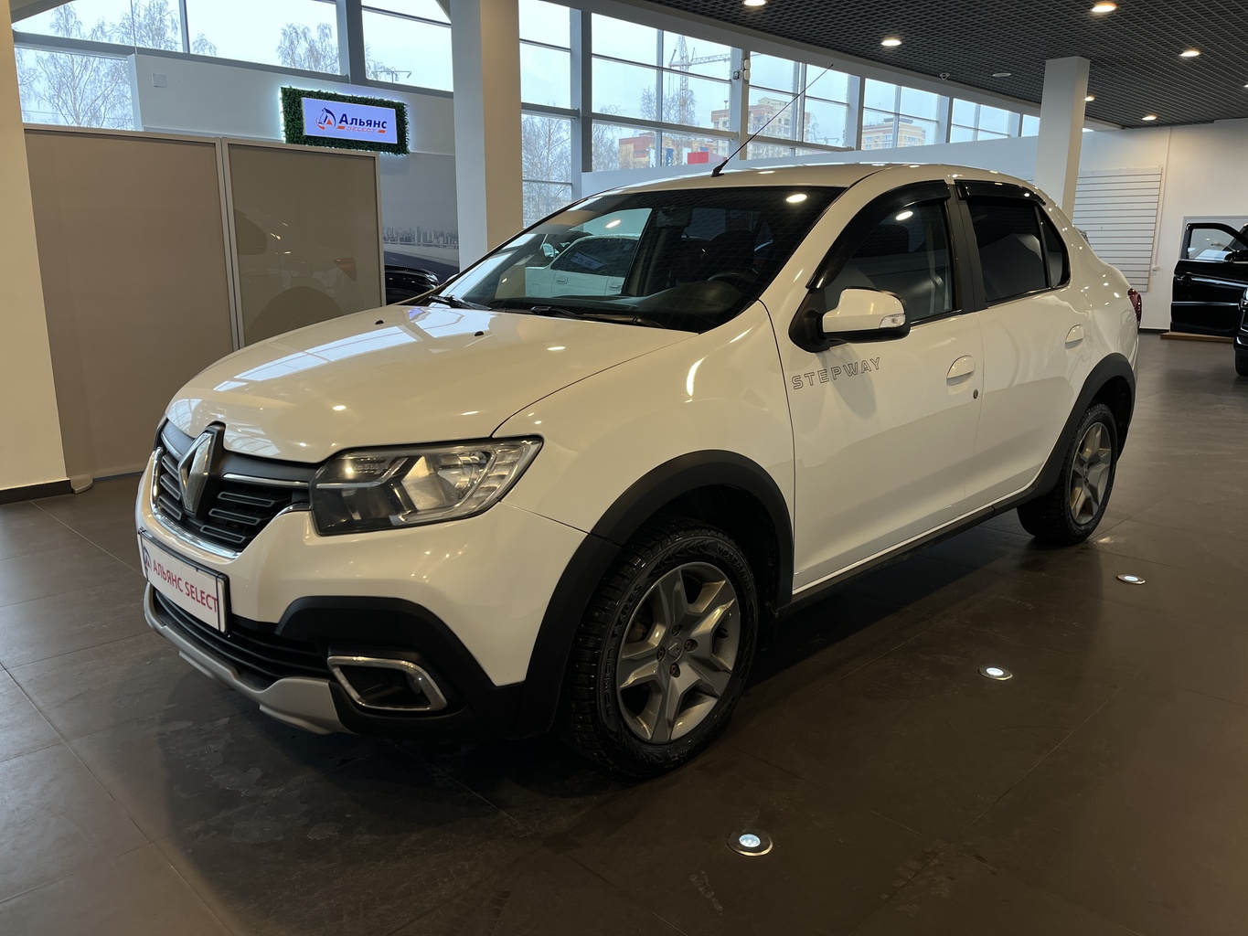 RENAULT LOGAN