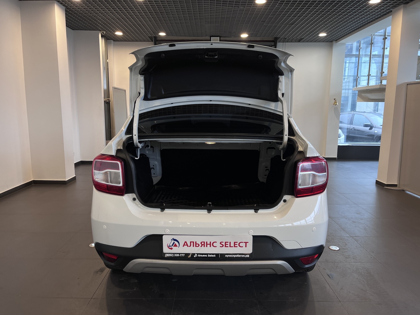 RENAULT LOGAN