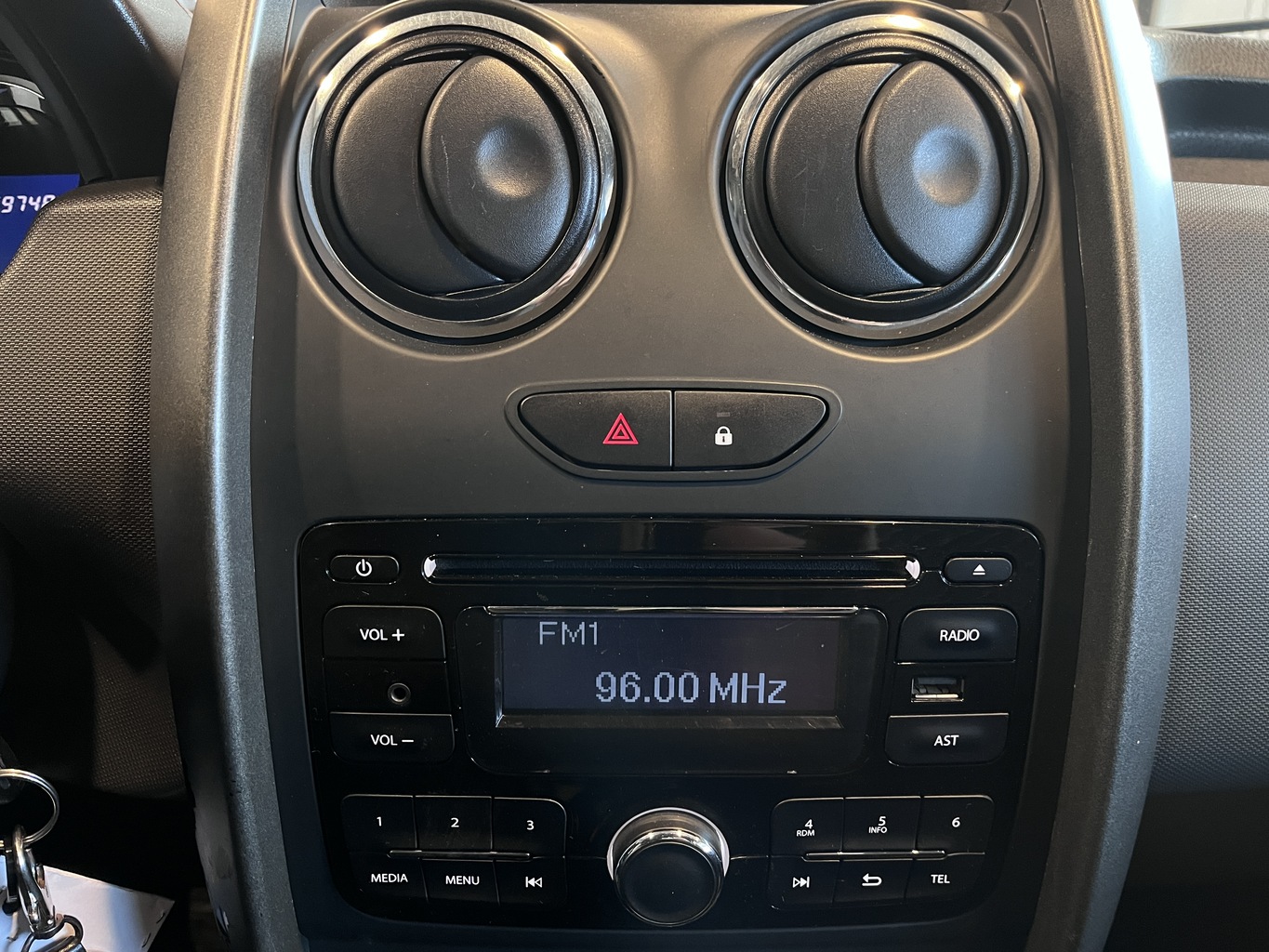 RENAULT DUSTER