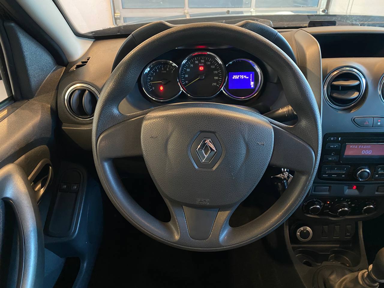 RENAULT DUSTER