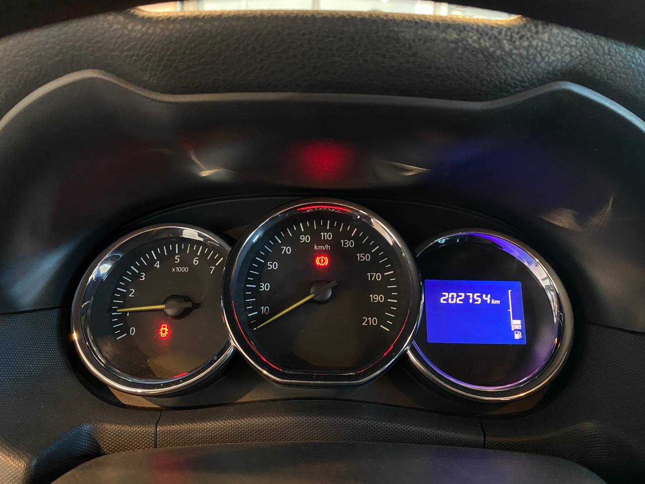 RENAULT DUSTER
