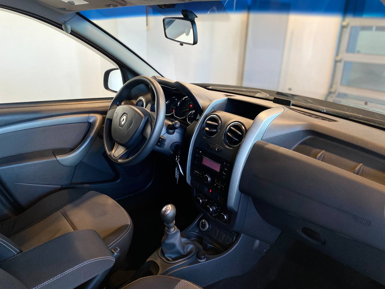 RENAULT DUSTER