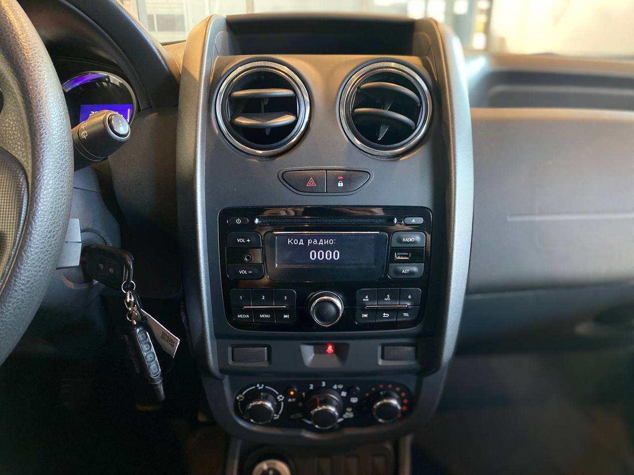 RENAULT DUSTER